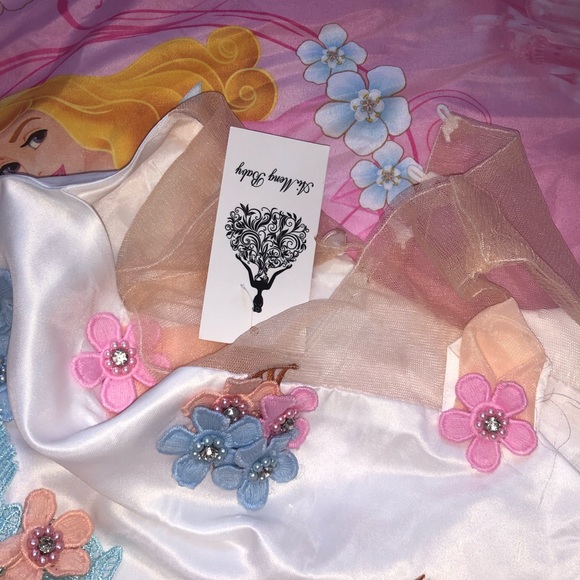 Brand new never worn Unicorn dress/gown - Picture 6 of 6